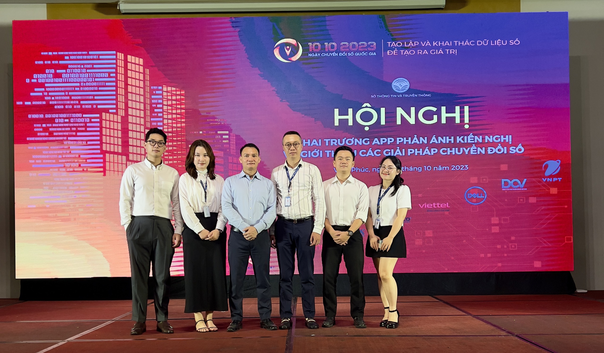 z4812457716708_329583525640fbf1cf86f964bc92d33b