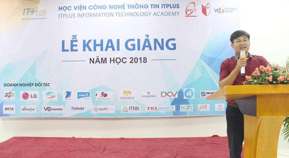 Ông Dương Công Đồng - Phó giám đốc công ty Cổ phần truyền số liệu Việt Nam.