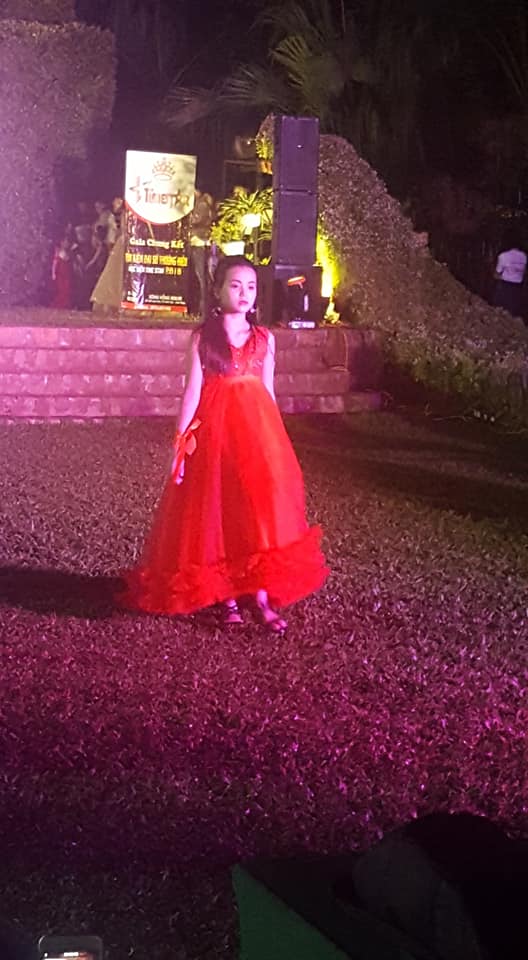 Phần thi Catwalk của Bảo Ngọc - top 5 gương mặt Big Idol.